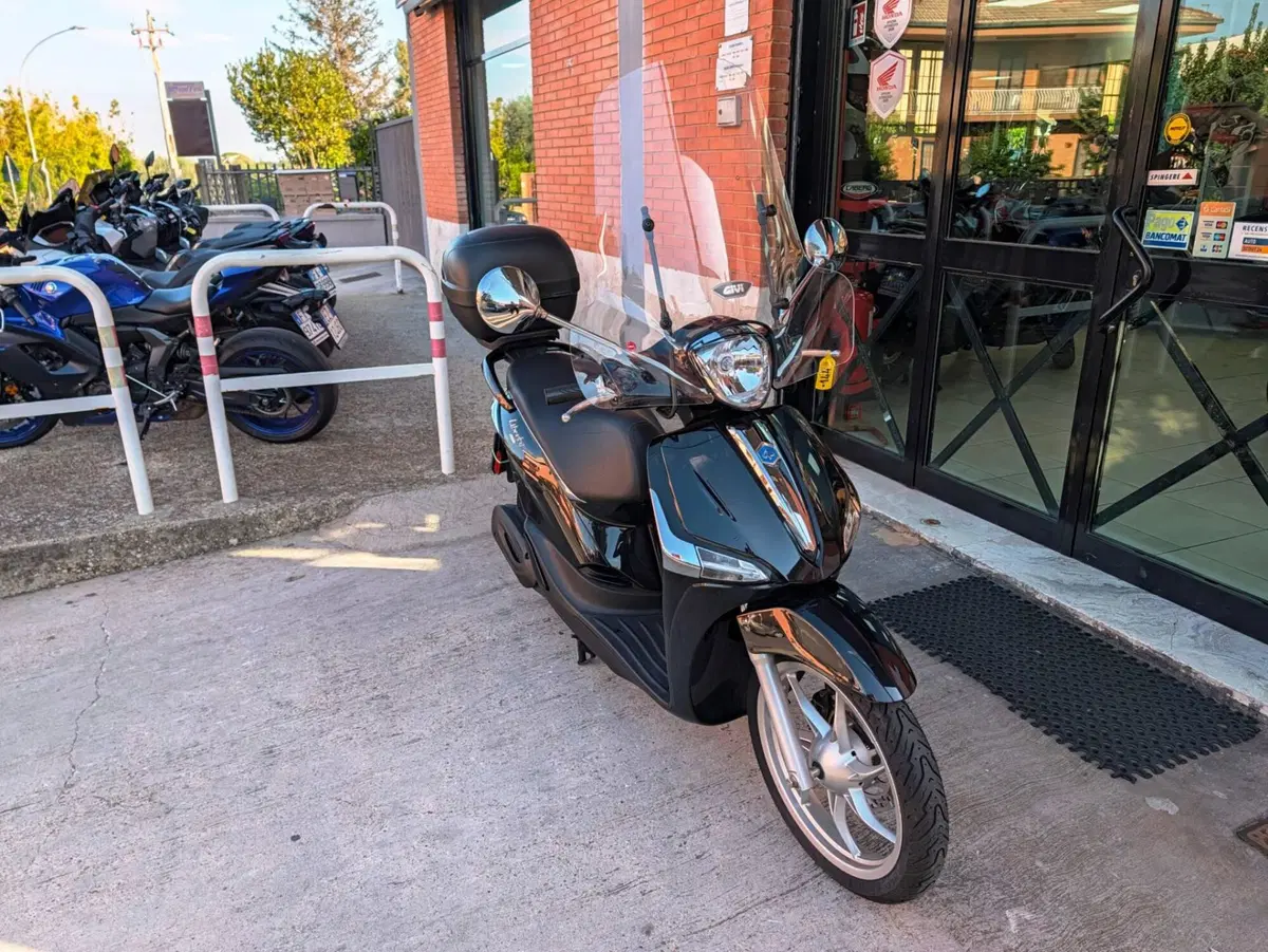 Piaggio Liberty 150 ABS (2017 - 20) (2)