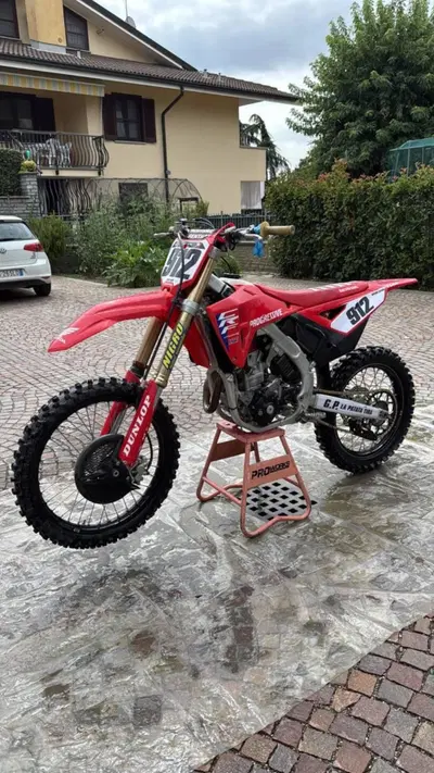 Honda CRF 250R (2024) usata