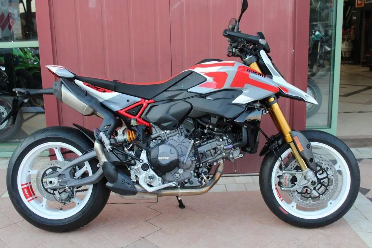 Ducati Hypermotard V2 SP (2026) (3)