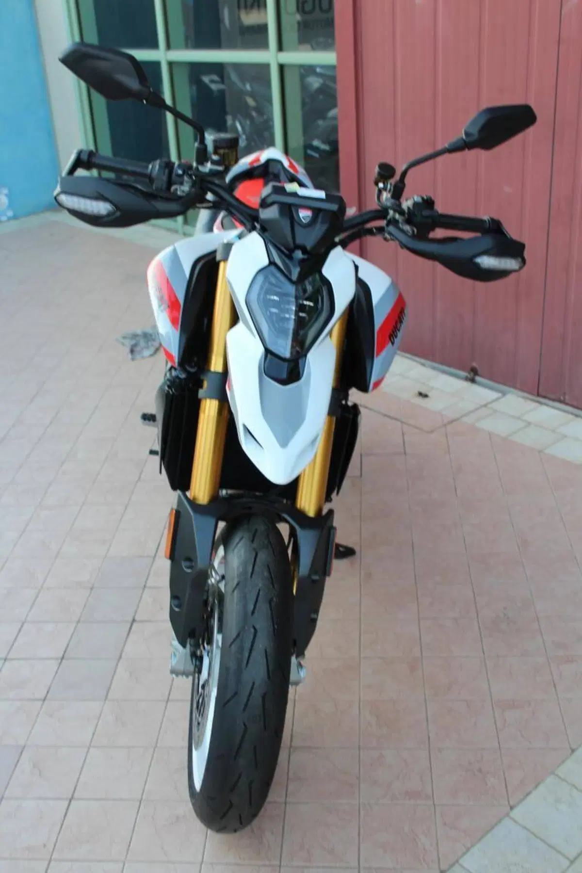 Ducati Hypermotard V2 SP (2026) (13)