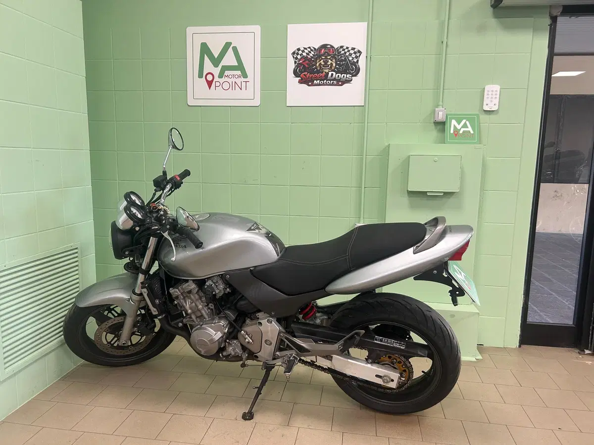 Honda Hornet 600 (2000 - 02) (2)
