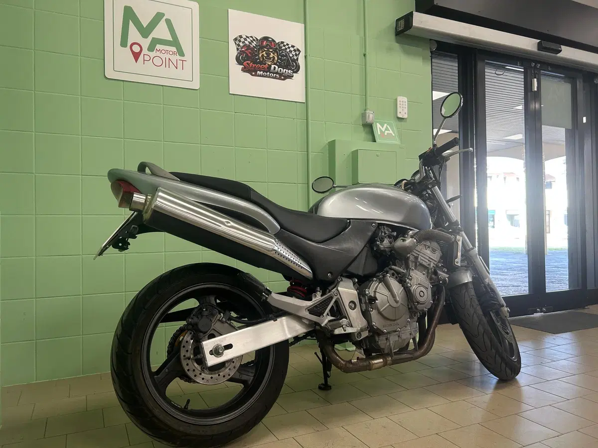 Honda Hornet 600 (2000 - 02) (16)