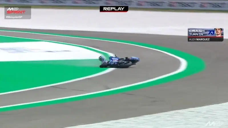 MotoGP, Alex Marquez cade nella Sprint: 'Colpa mia al 100%'. Potrebbe operarsi alla clavicola prima del Qatar?