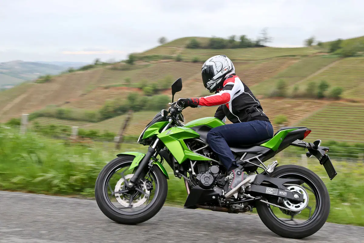 Kawasaki Z250SL (8)