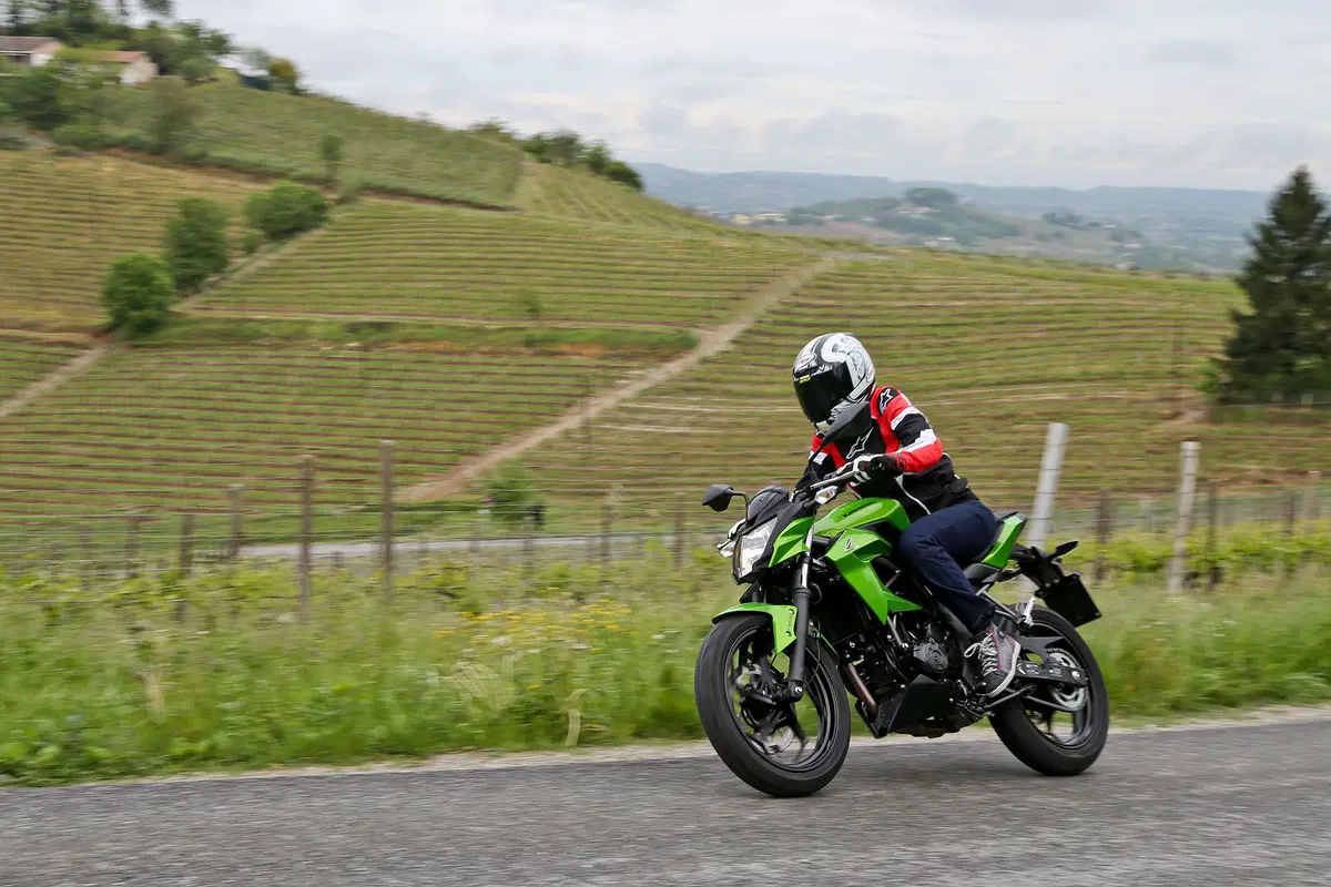 Kawasaki Z250SL (7)