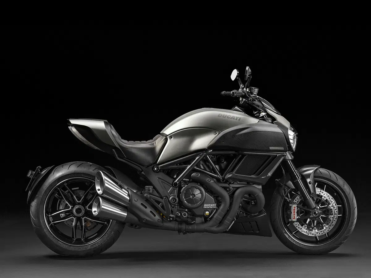 Ducati Diavel Titanium. Ora disponibile nei concessionari