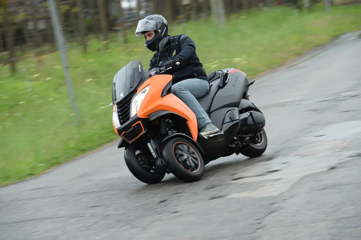 Peugeot Metropolis Sport (4)