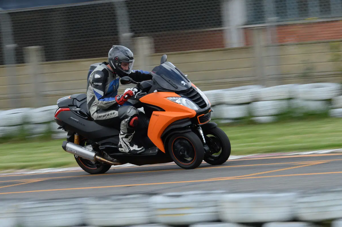 Peugeot Metropolis Sport (10)