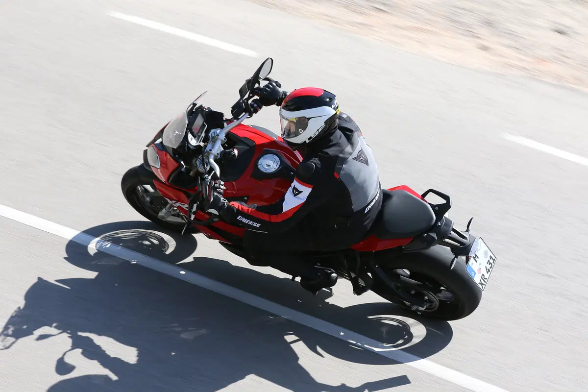 BMW S 1000 XR (2)