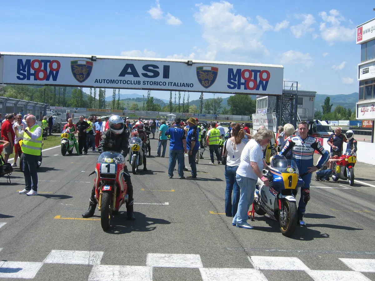 La "Parata dei Campioni" all'ASI Moto Show di Varano (8)
