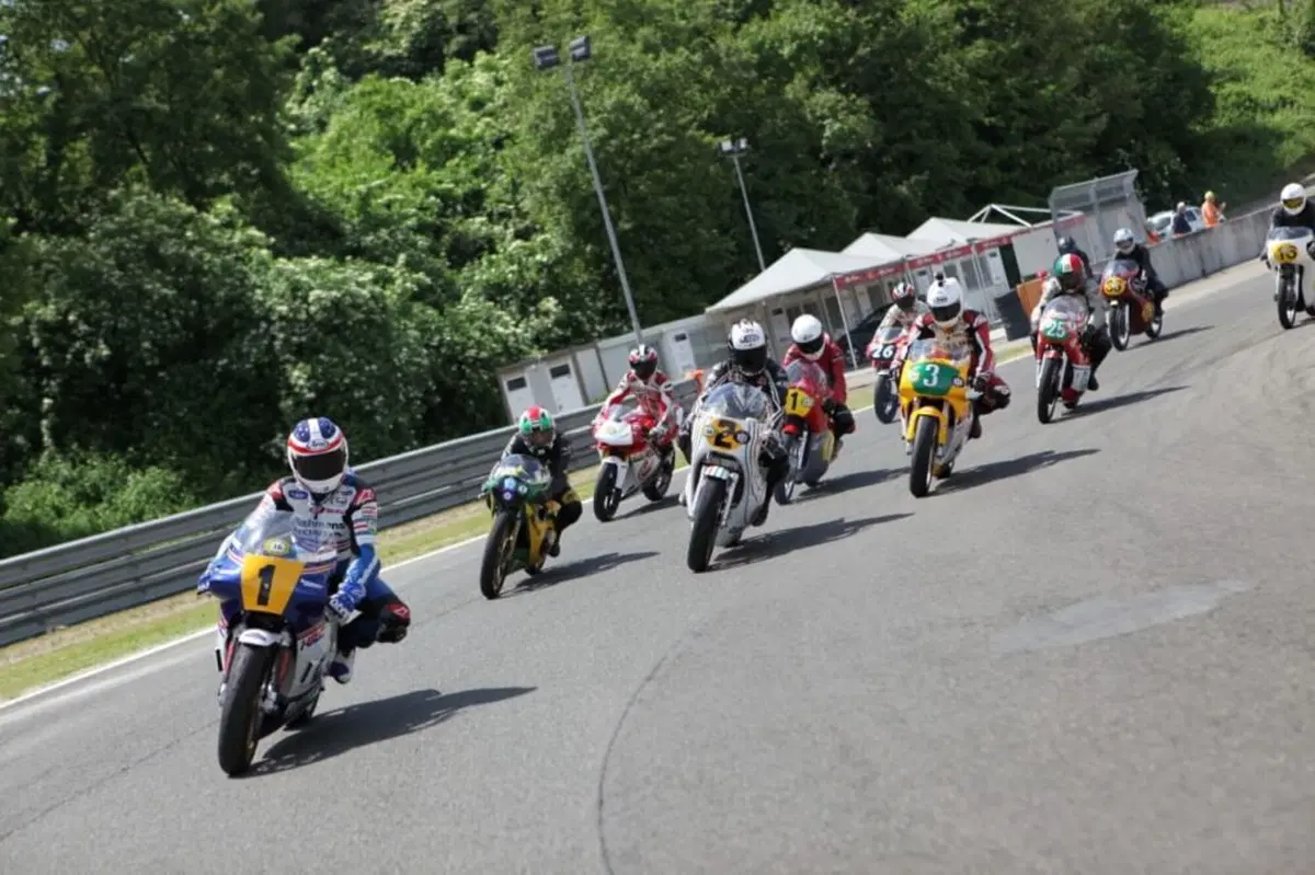 La "Parata dei Campioni" all'ASI Moto Show di Varano