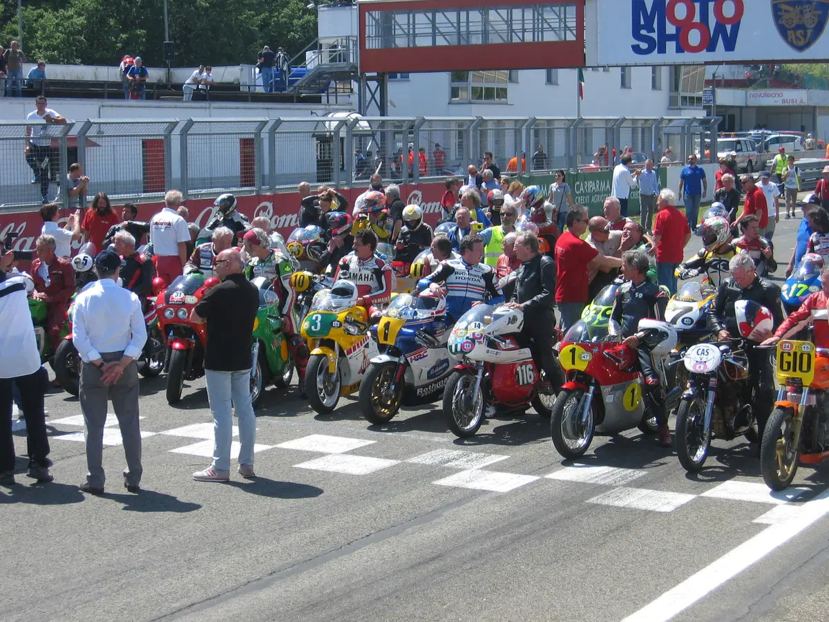 La "Parata dei Campioni" all'ASI Moto Show di Varano (2)