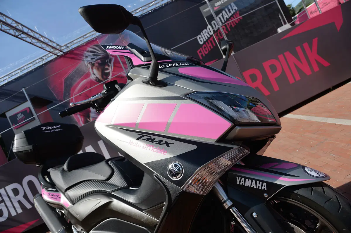Yamaha TMAX: maxiscooter del Giro d'Italia 2015 (3)
