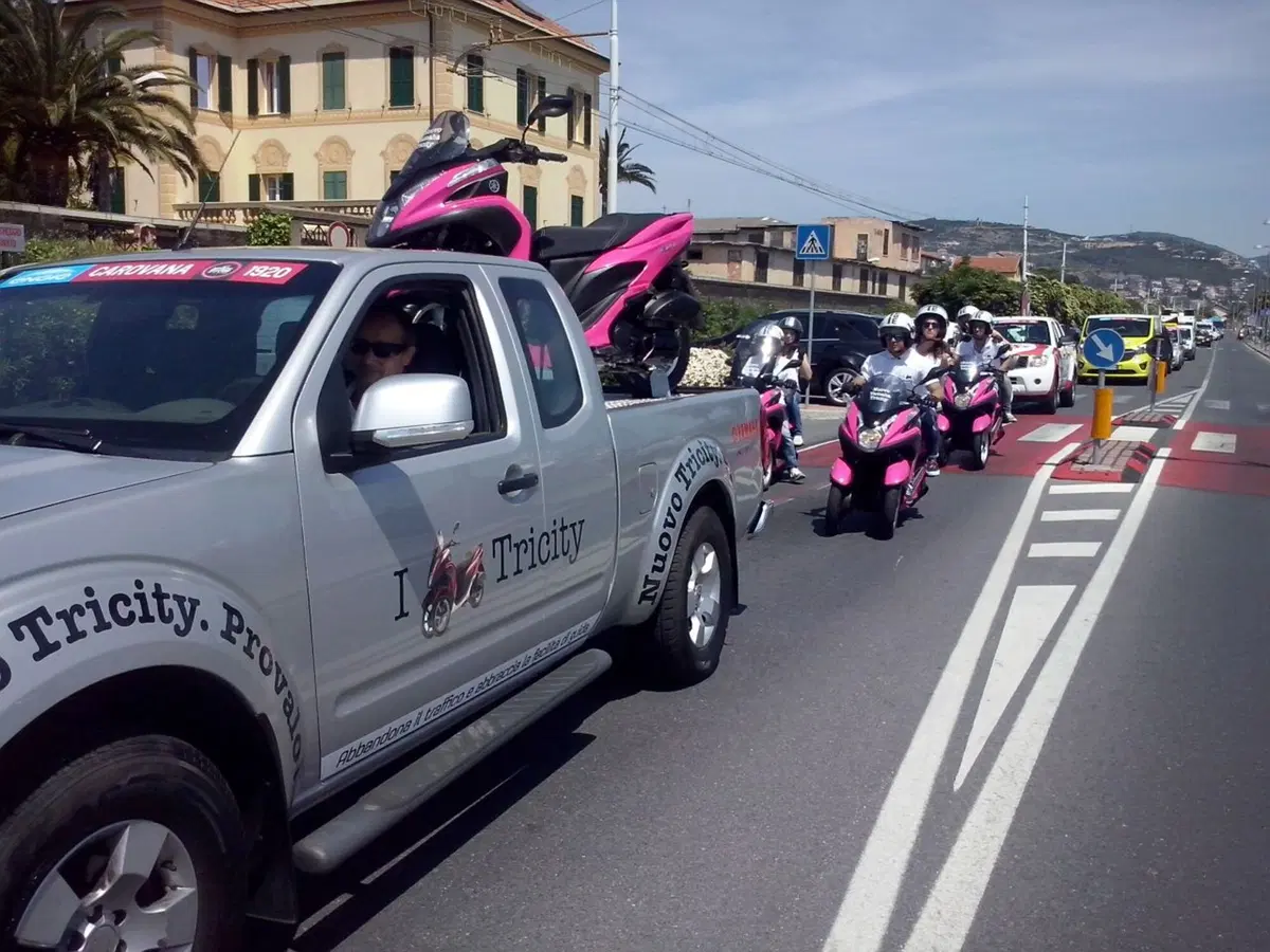 Yamaha TMAX: maxiscooter del Giro d'Italia 2015 (7)