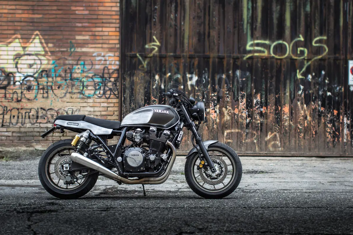 Yamaha XJR 1200 “La Ruvida” by Deus (2)