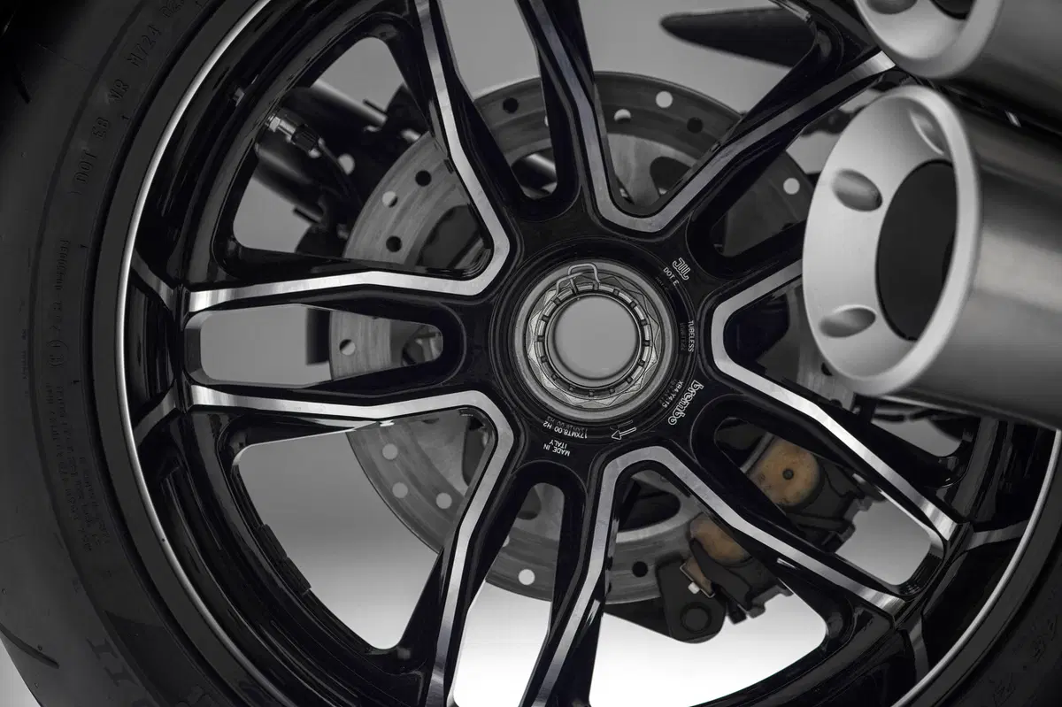 Diavel Titanium, un’edizione speciale per palati fini (5)