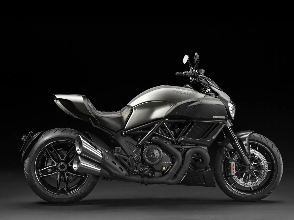 Diavel Titanium, un’edizione speciale per palati fini