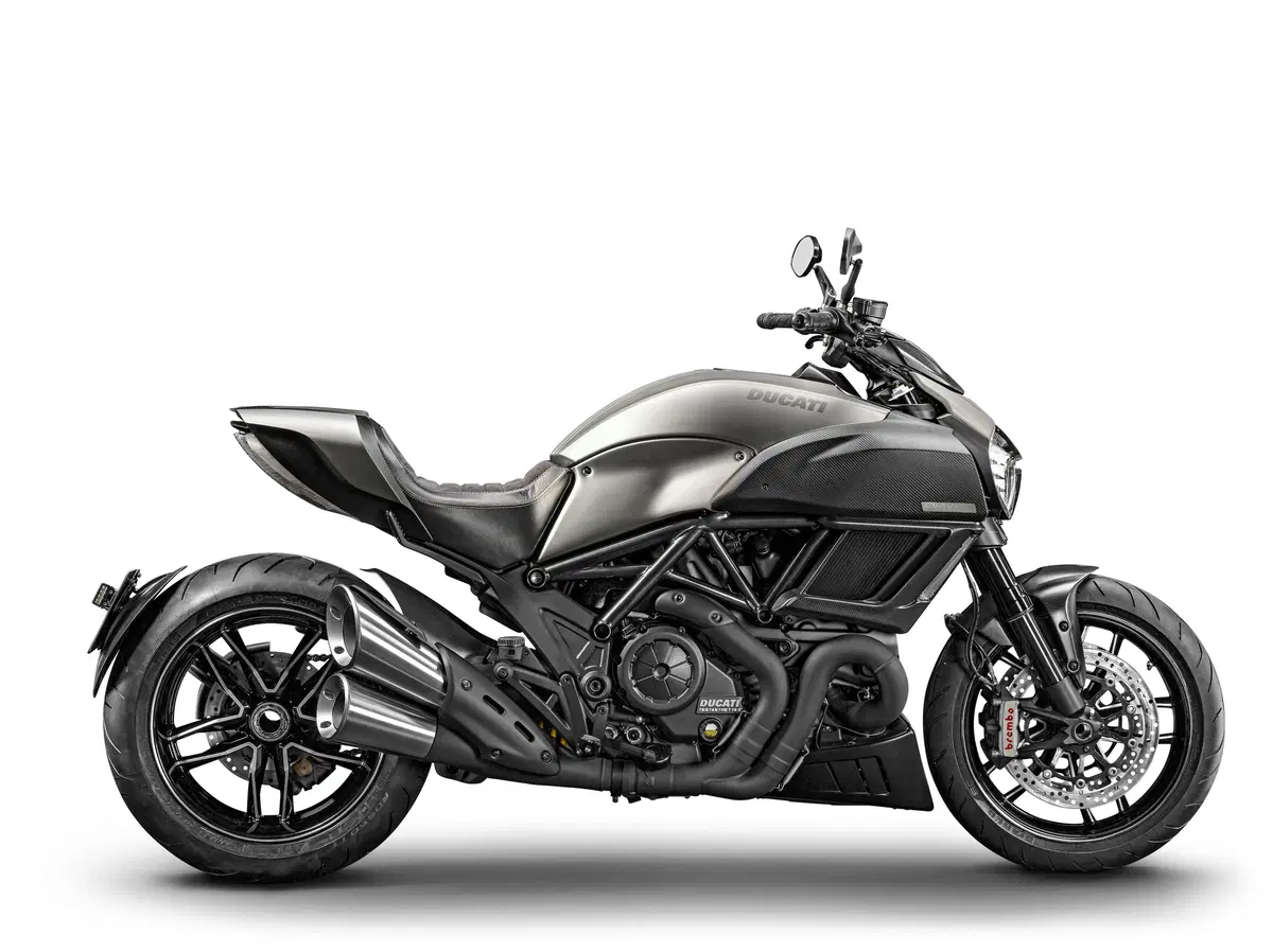 Diavel Titanium, un’edizione speciale per palati fini (4)