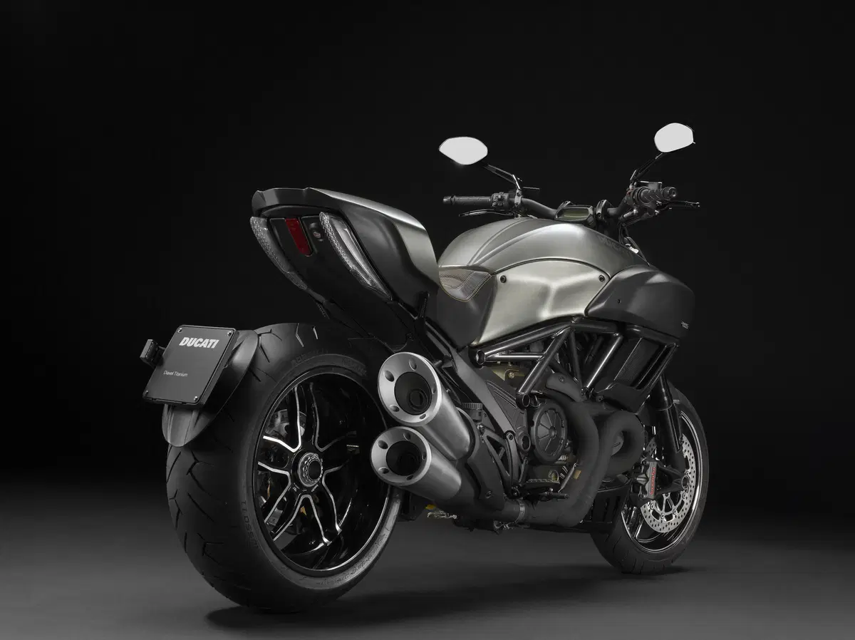 Diavel Titanium, un’edizione speciale per palati fini (5)