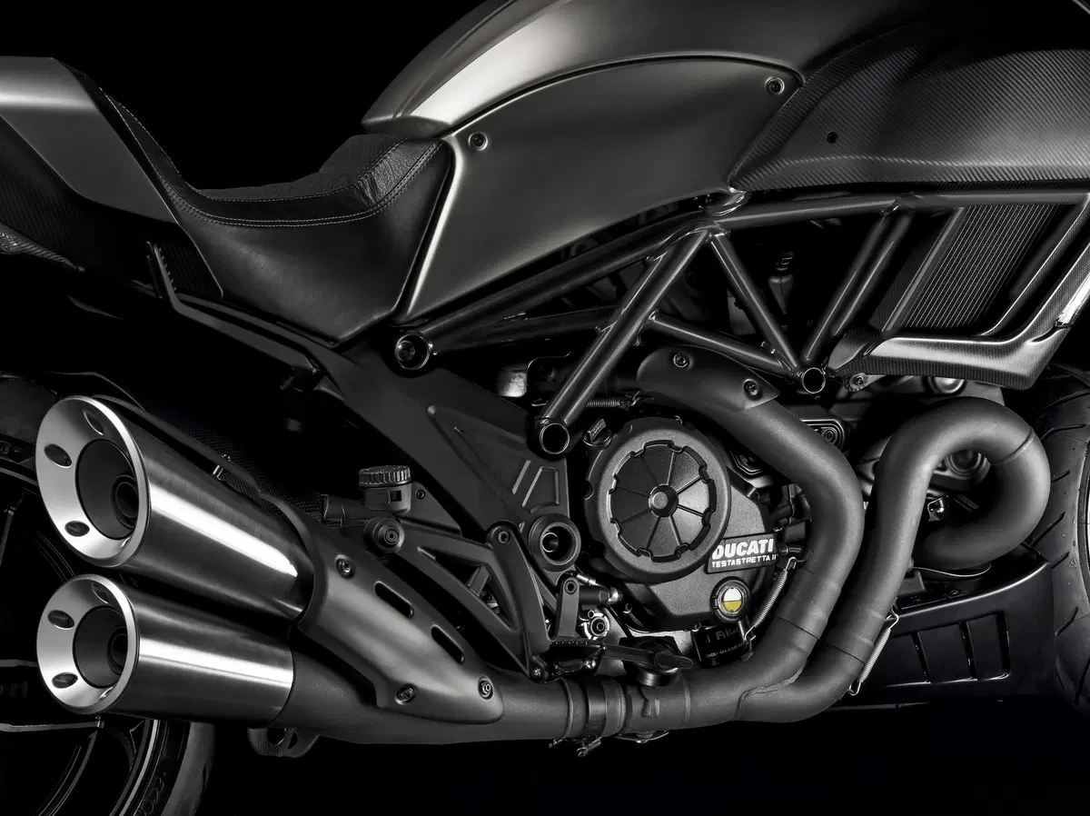 Diavel Titanium, un’edizione speciale per palati fini (6)