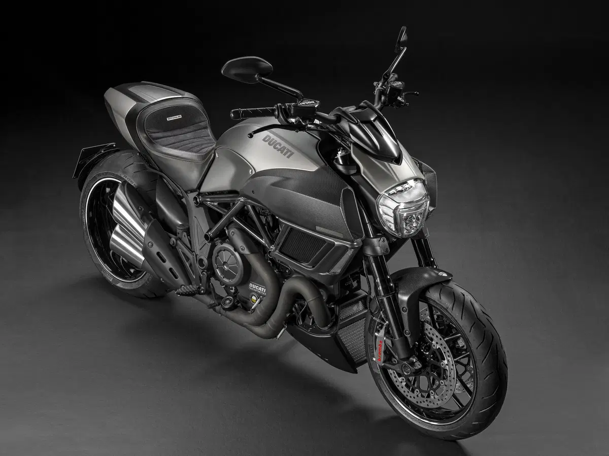 Diavel Titanium, un’edizione speciale per palati fini (13)