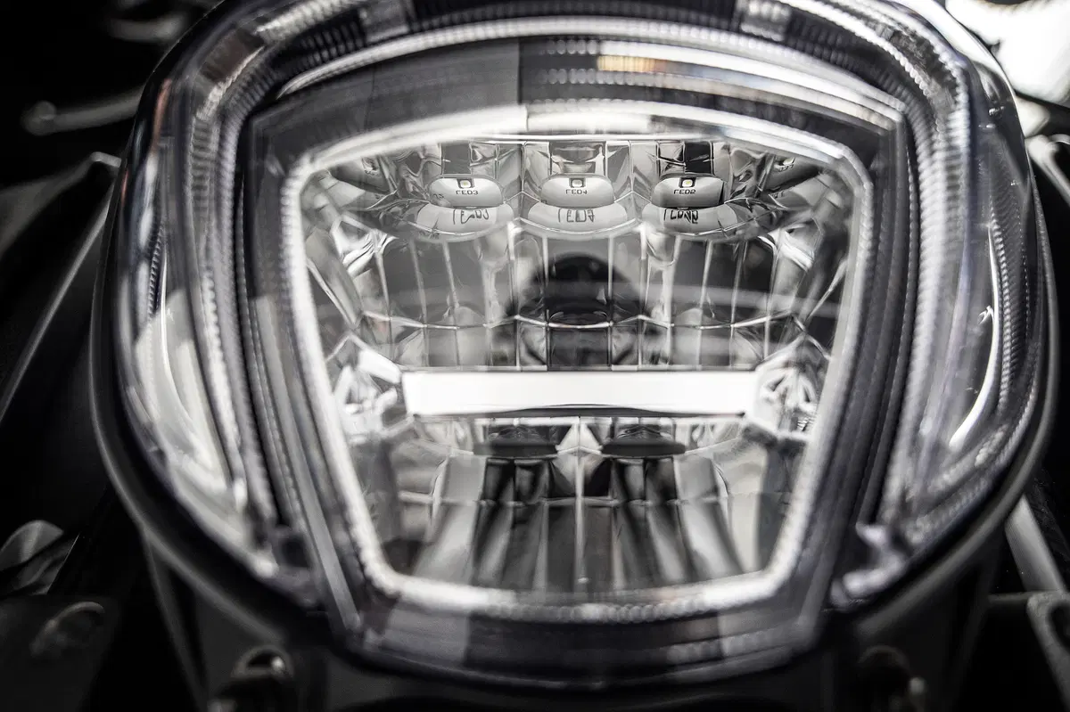 Diavel Titanium, un’edizione speciale per palati fini (18)