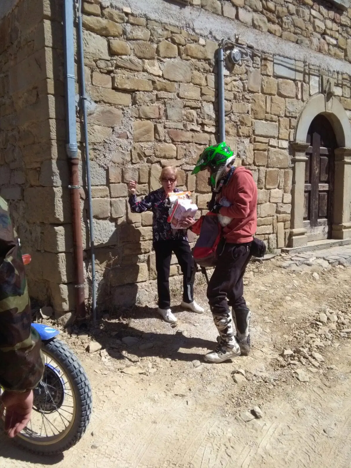 Motociclisti  terremoto (2)