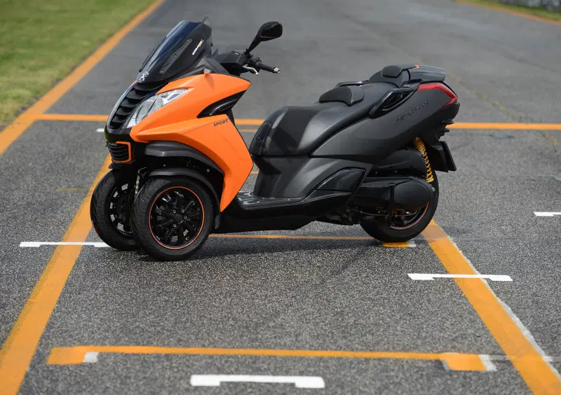 Peugeot Metropolis 400 Metropolis 400 Sport (2015 - 16) (3)