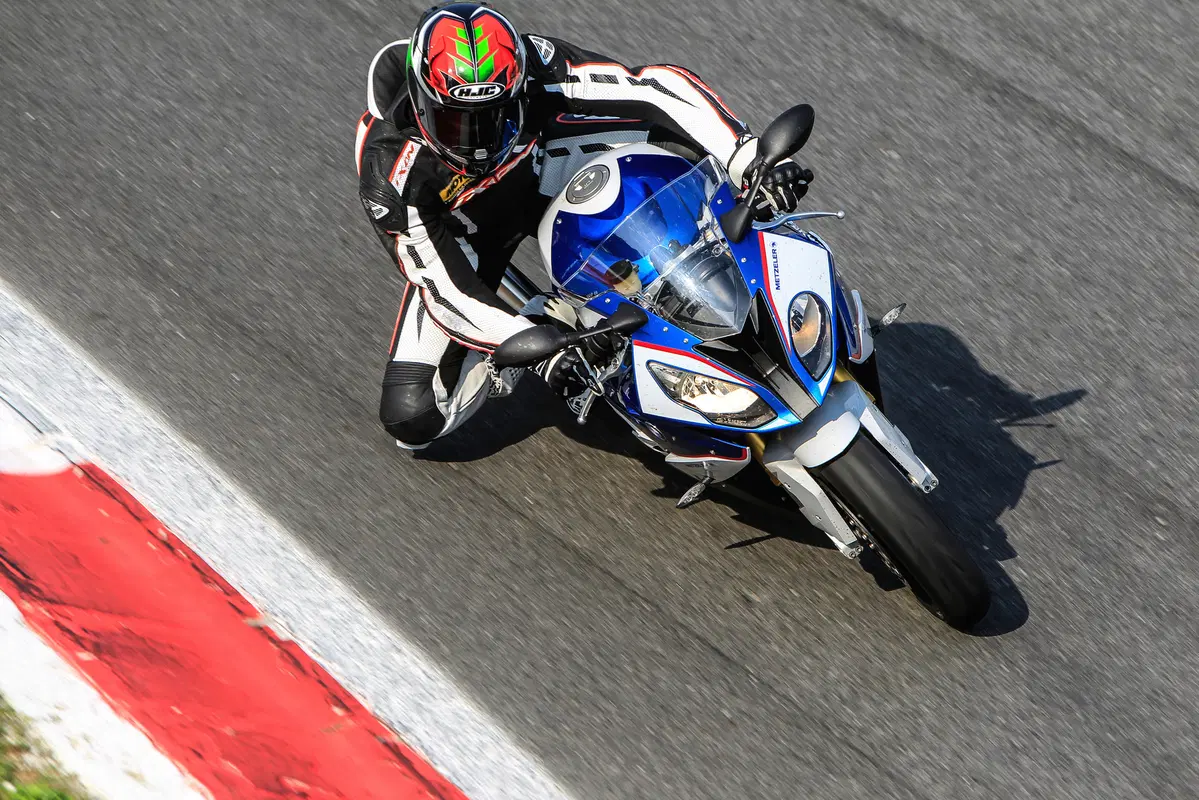Supersportive 2015: BMW S1000RR (4)