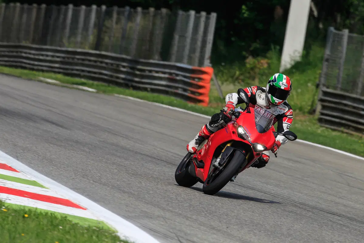 Metzeler Racetec RR (2)
