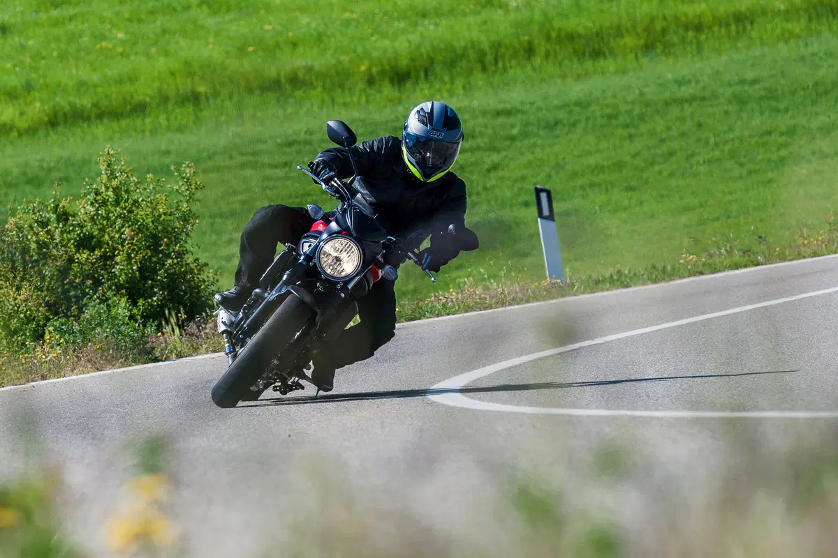 Suzuki SV 650 (13)