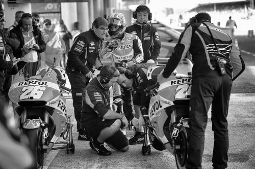 MotoGP 2015, Le Mans. Le foto più spettacolari del GP di Francia (7)