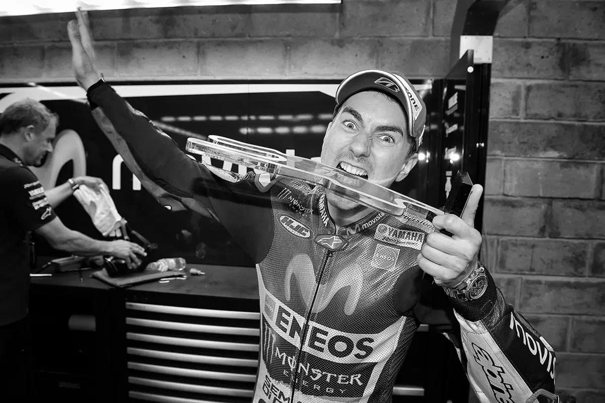 MotoGP 2015, Le Mans. Le foto più spettacolari del GP di Francia (9)