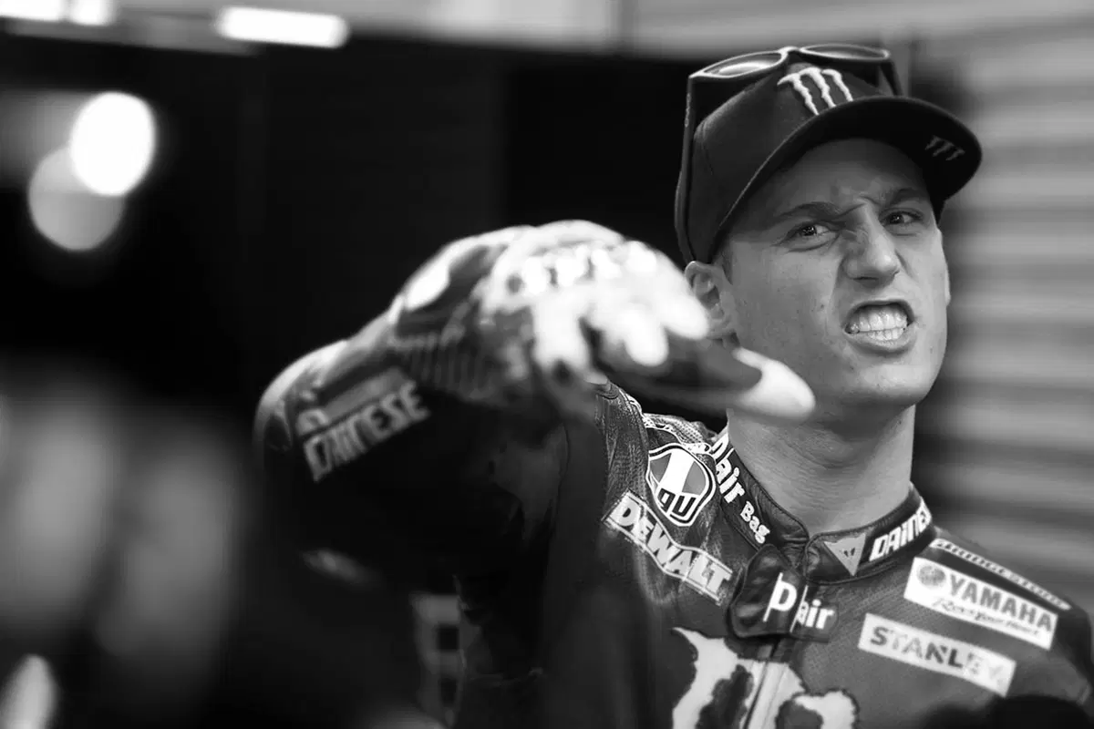 MotoGP 2015, Le Mans. Le foto più spettacolari del GP di Francia (12)