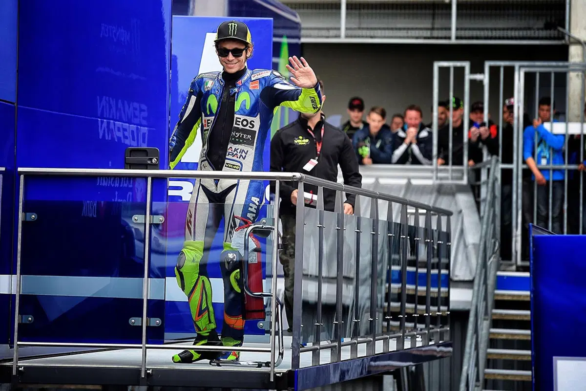 MotoGP 2015, Le Mans. Le foto più spettacolari del GP di Francia (24)