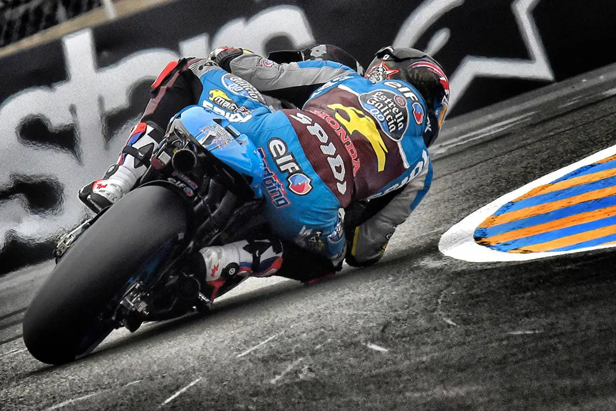 MotoGP 2015, Le Mans. Le foto più spettacolari del GP di Francia (33)