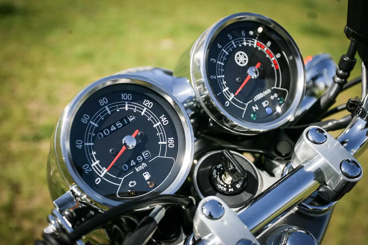 Yamaha SR400 (15)
