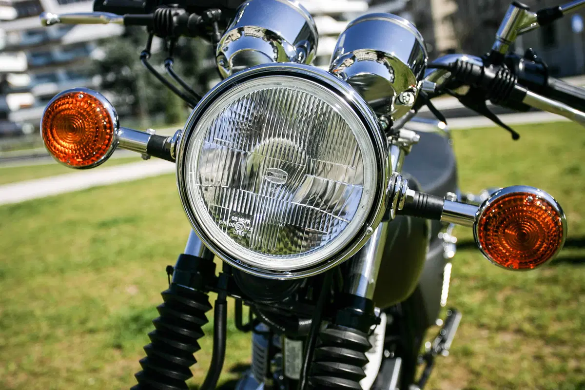 Yamaha SR400 (16)