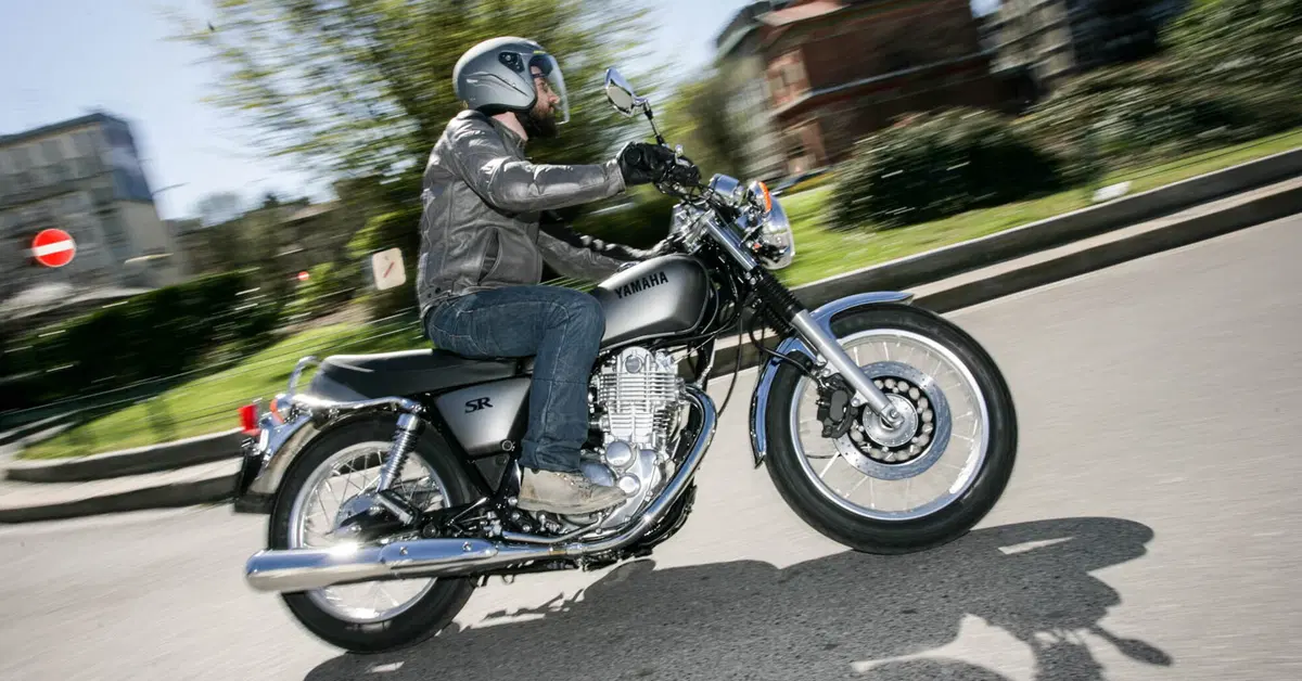 Yamaha SR400