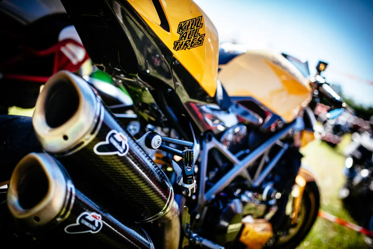 WDLA 2015: a Oleggio Castello una festa per le bicilindriche di Borgo Panigale (2)