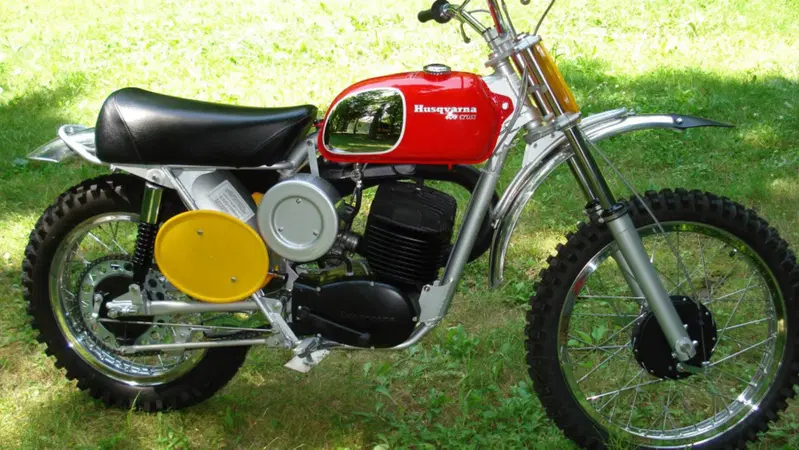 A Villa Barni un'esposizione per celebrare l'enduro
