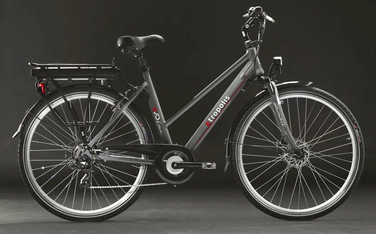 Sabato 23 maggio: Pogliani inaugura il  corner Etropolis bici elettriche (5)