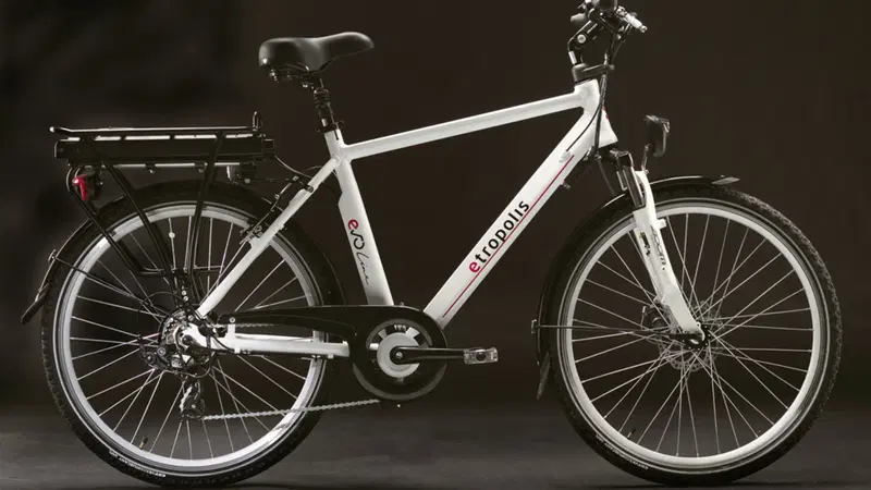 Sabato 23 maggio: Pogliani inaugura il  corner Etropolis bici elettriche