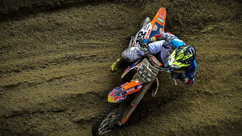 MXGP 2016. Le foto pi&ugrave; spettacolari del GP d'Olanda