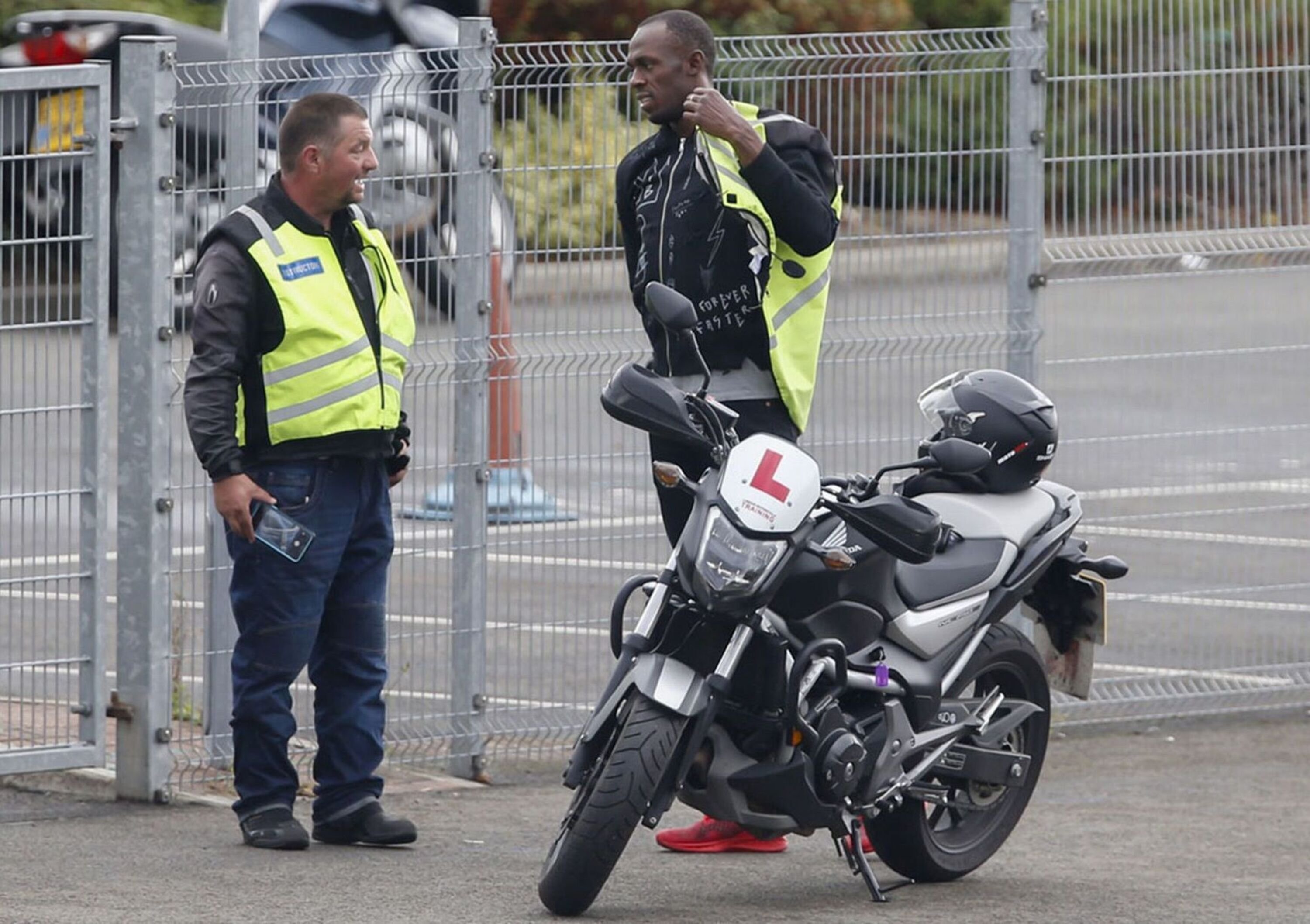 Usain Bolt, il re della velocit&agrave; vuole la moto