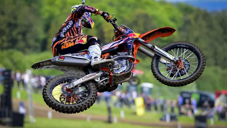 MXGP 2015 Gran Bretagna. Overture di Cairoli 