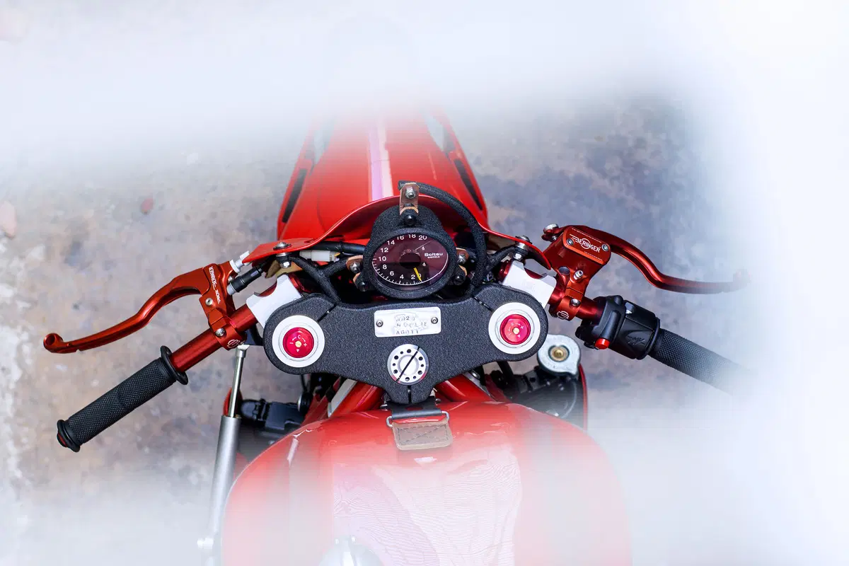 Ago TT, la MV Brutale 800 RR di Deus  (9)