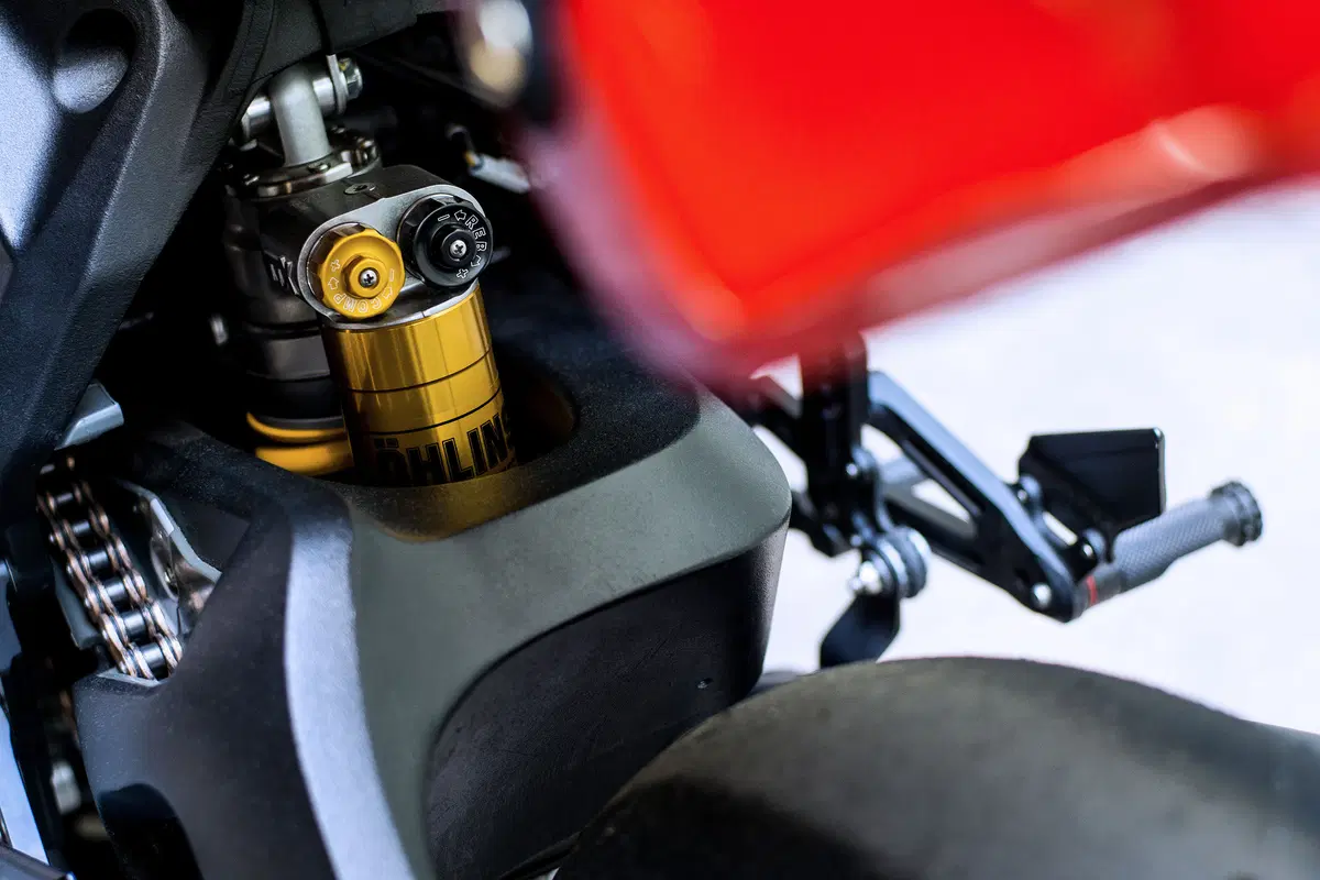Ago TT, la MV Brutale 800 RR di Deus  (18)