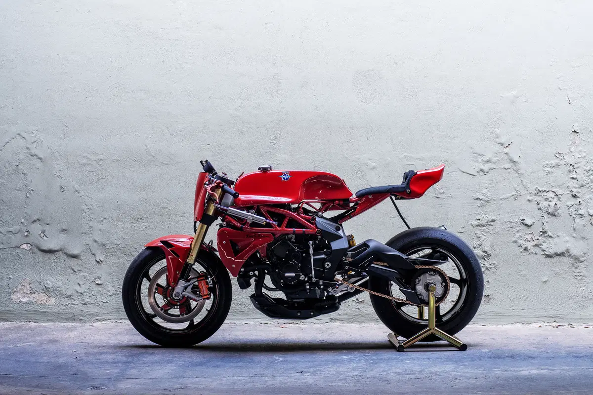 Ago TT, la MV Brutale 800 RR di Deus  (2)