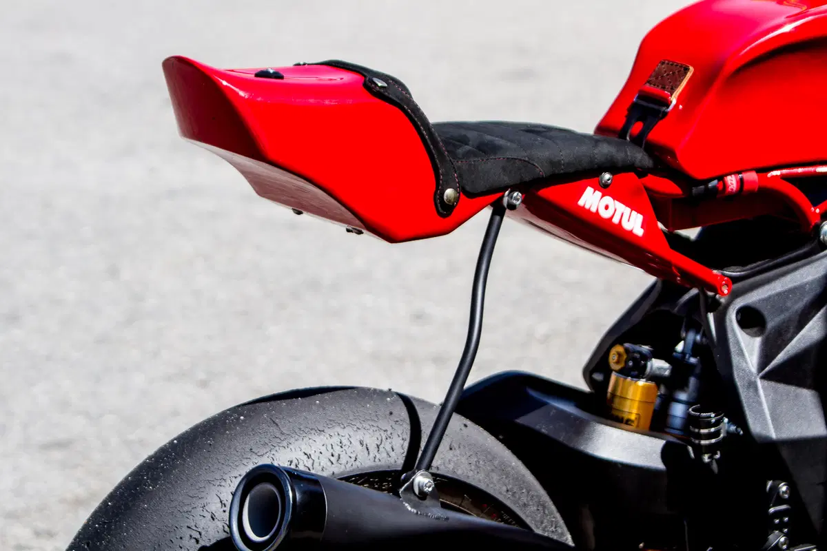 Ago TT, la MV Brutale 800 RR di Deus  (15)